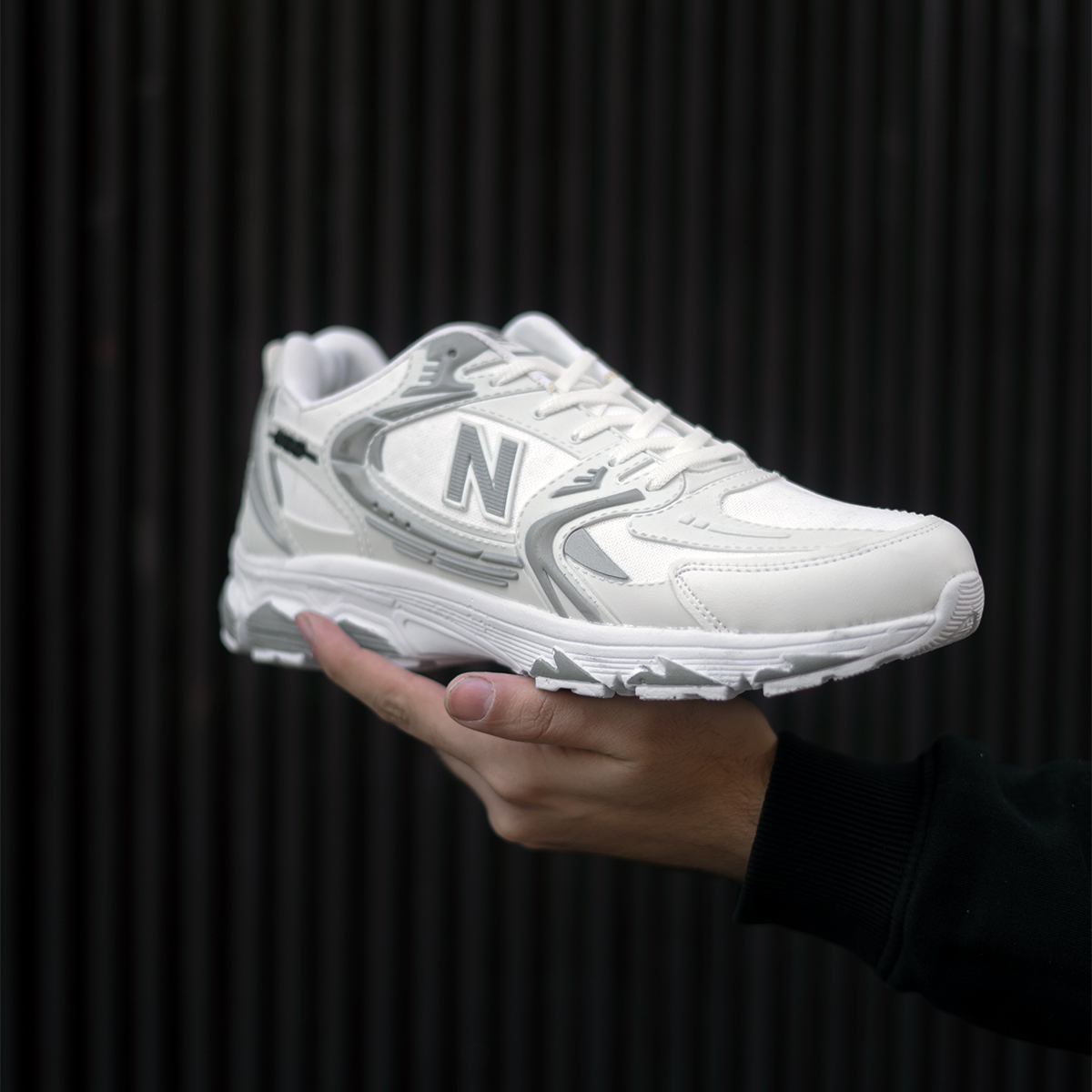 کفش ورزشی نیو بالانس سفید طوسی مدل TNT