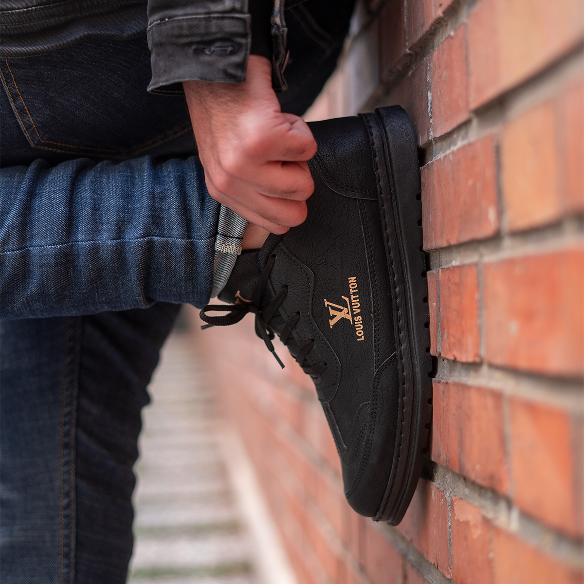 کفش تخت Lv مردانه مشکی مدل LOUIS