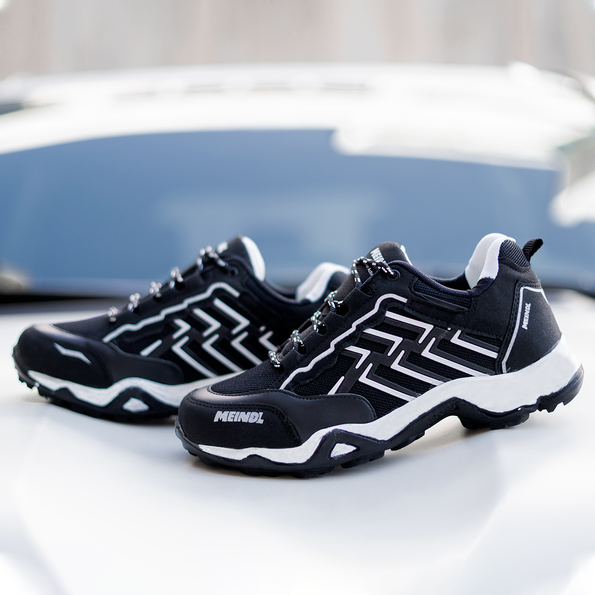 کفش ورزشی مردانه مشکی مدل MEINDL