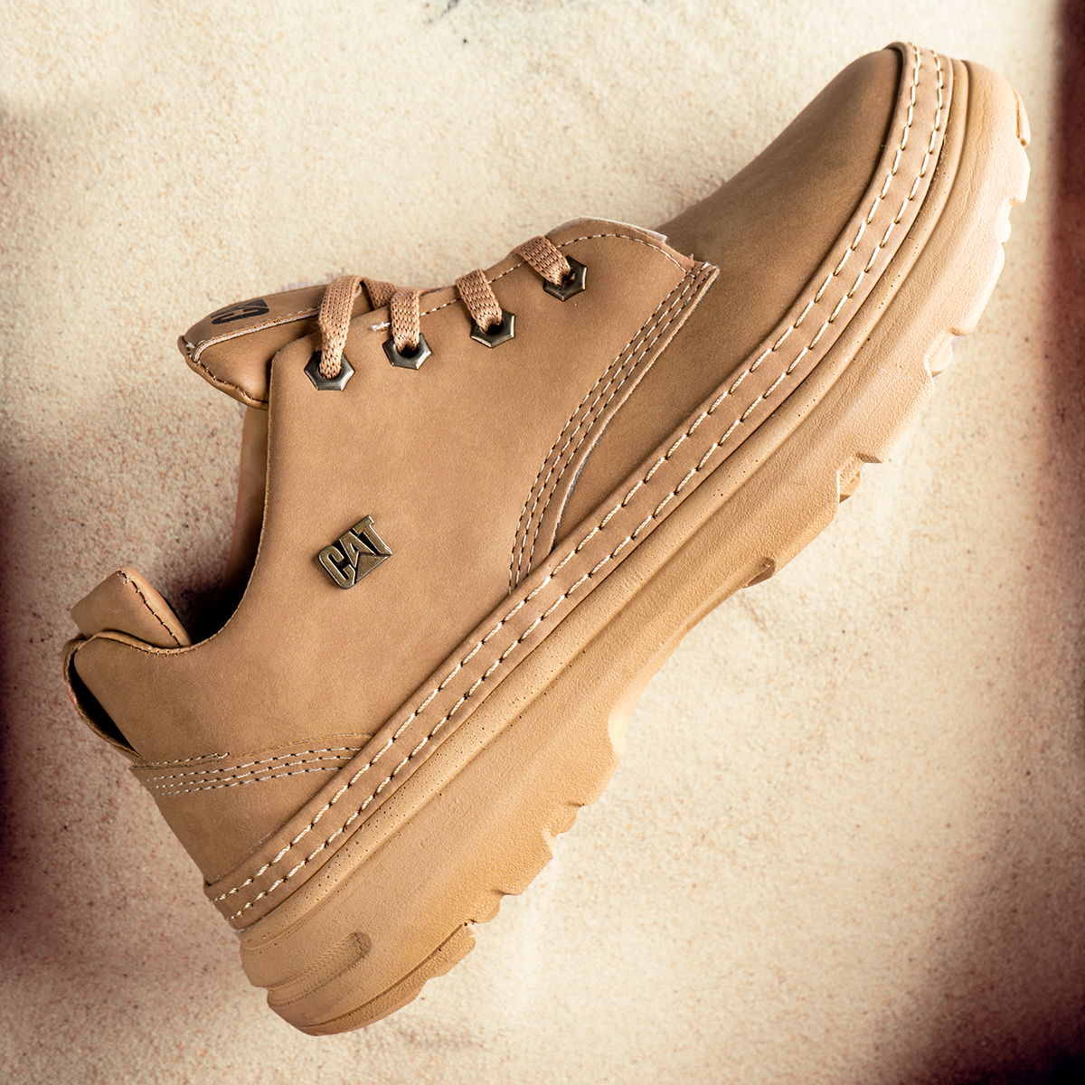 کفش تخت CAT کرم مردانه مدل Magno