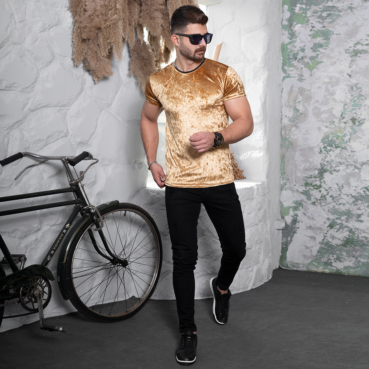 تیشرت مخمل طلایی مردانه مدل Gucci