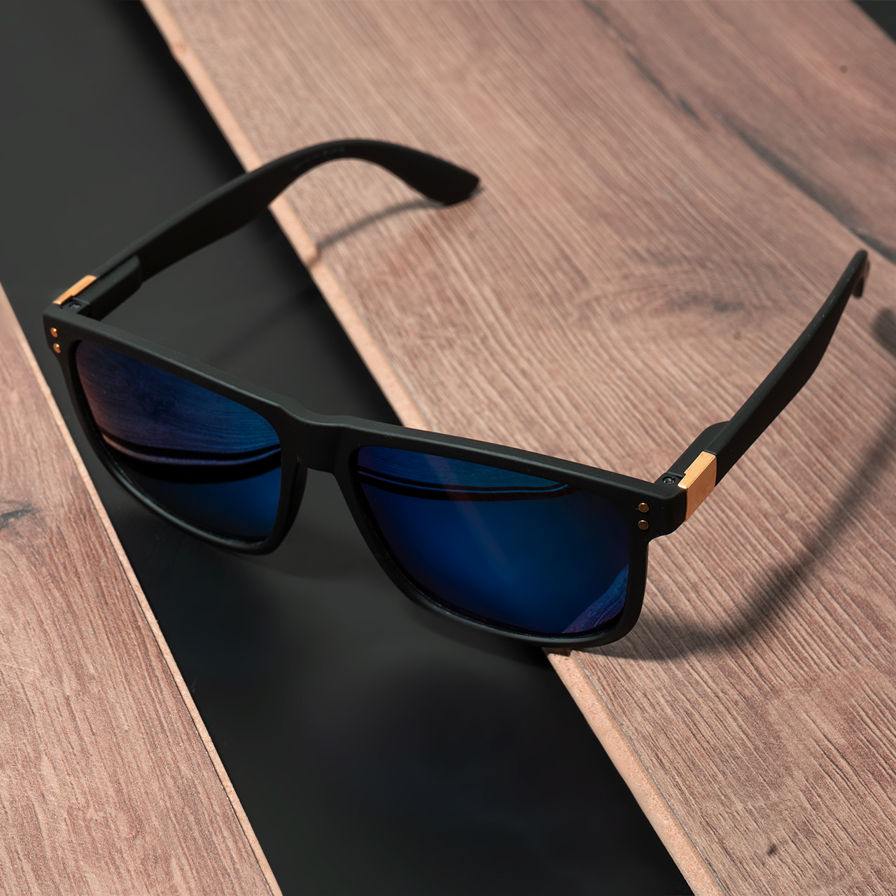 عینک آفتابی آینه ای آبی مدل A70