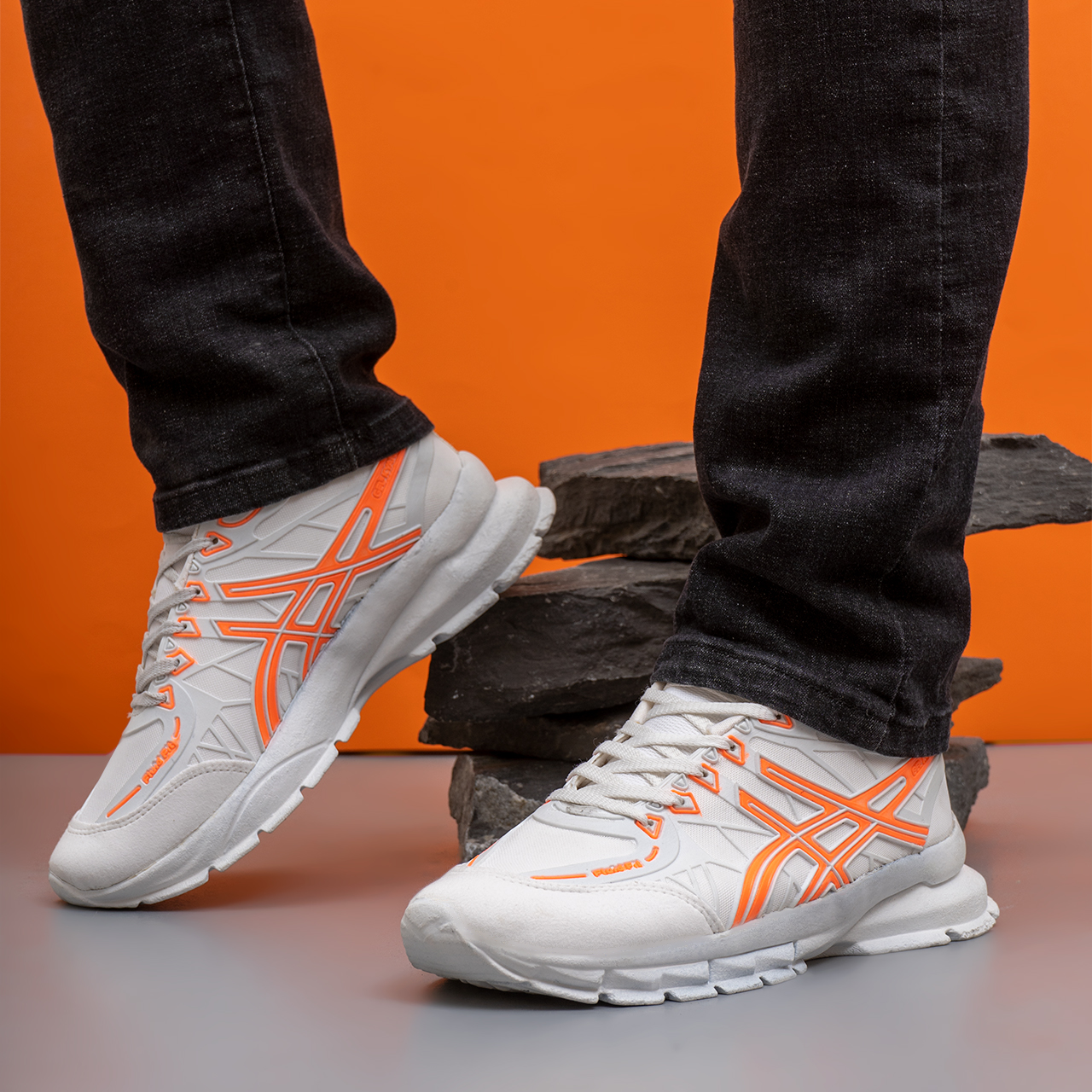 کفش ورزشی مردانه اسیکس سفید-نارنجی مدل Kaloni