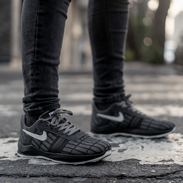 کفش ورزشی Nike مردانه طوسی تیره مدل sepand