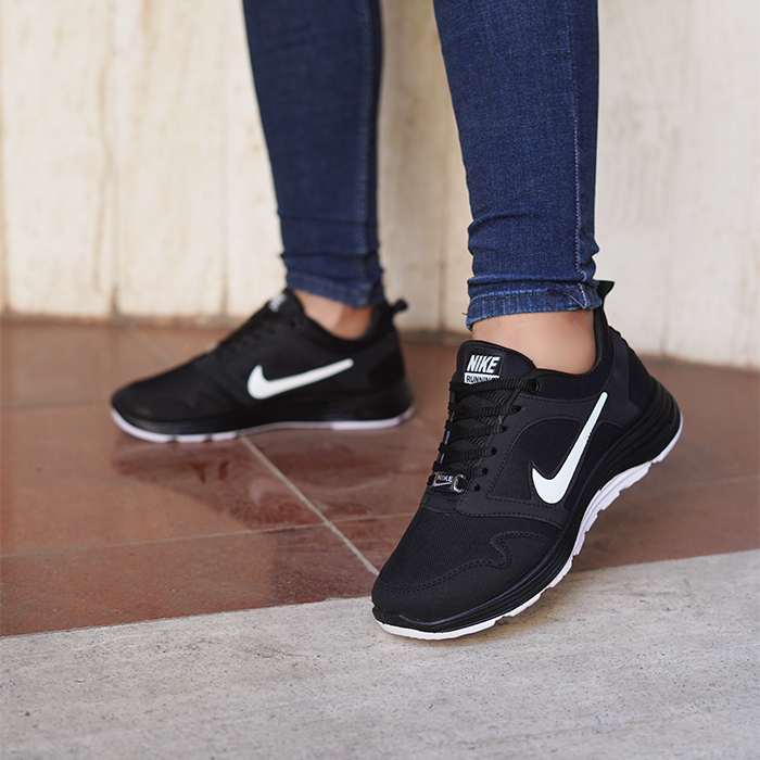 کفش ورزشی مردانه مشکی سفید مدل Rabin