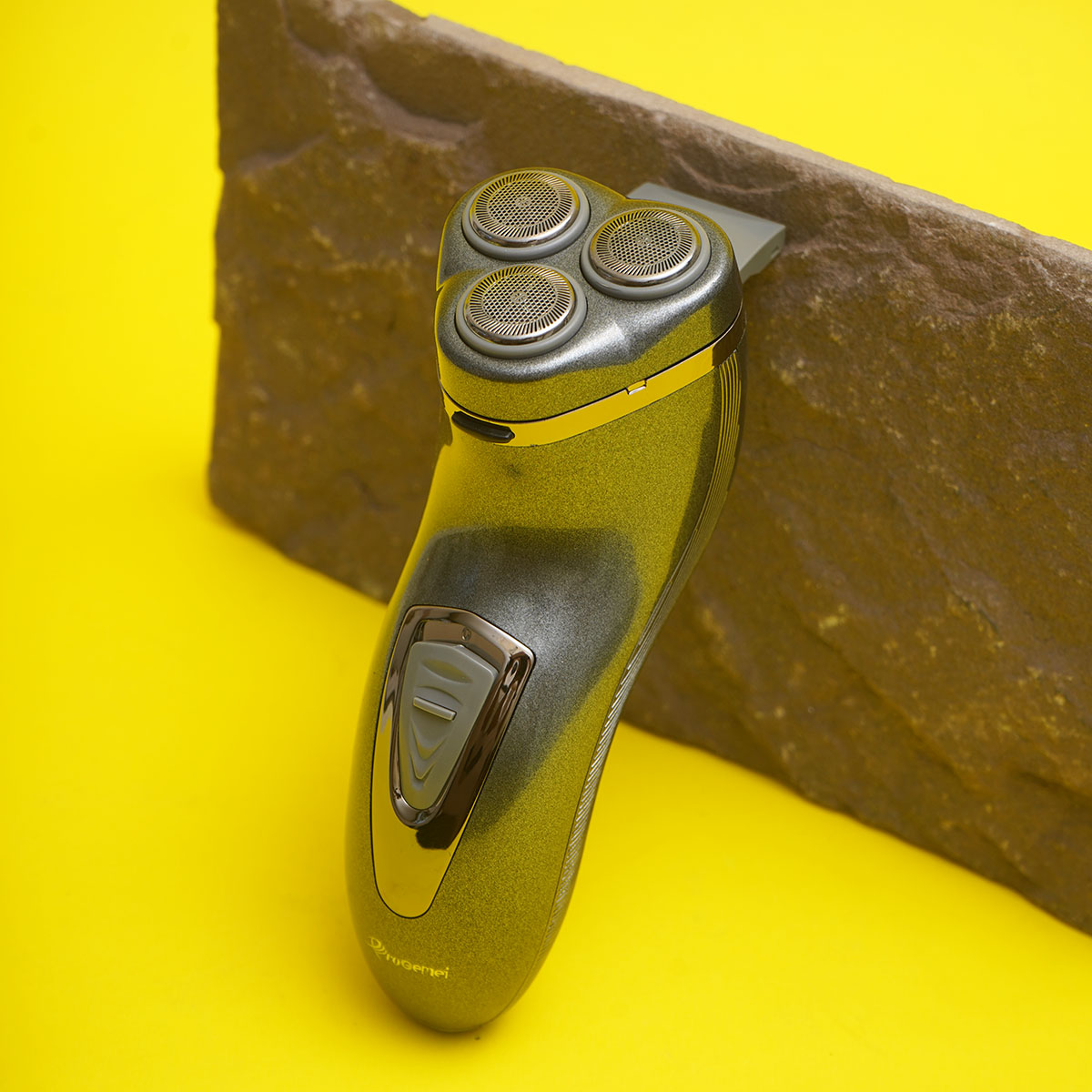 ماشین اصلاح سه تیغ مدل GM-7500