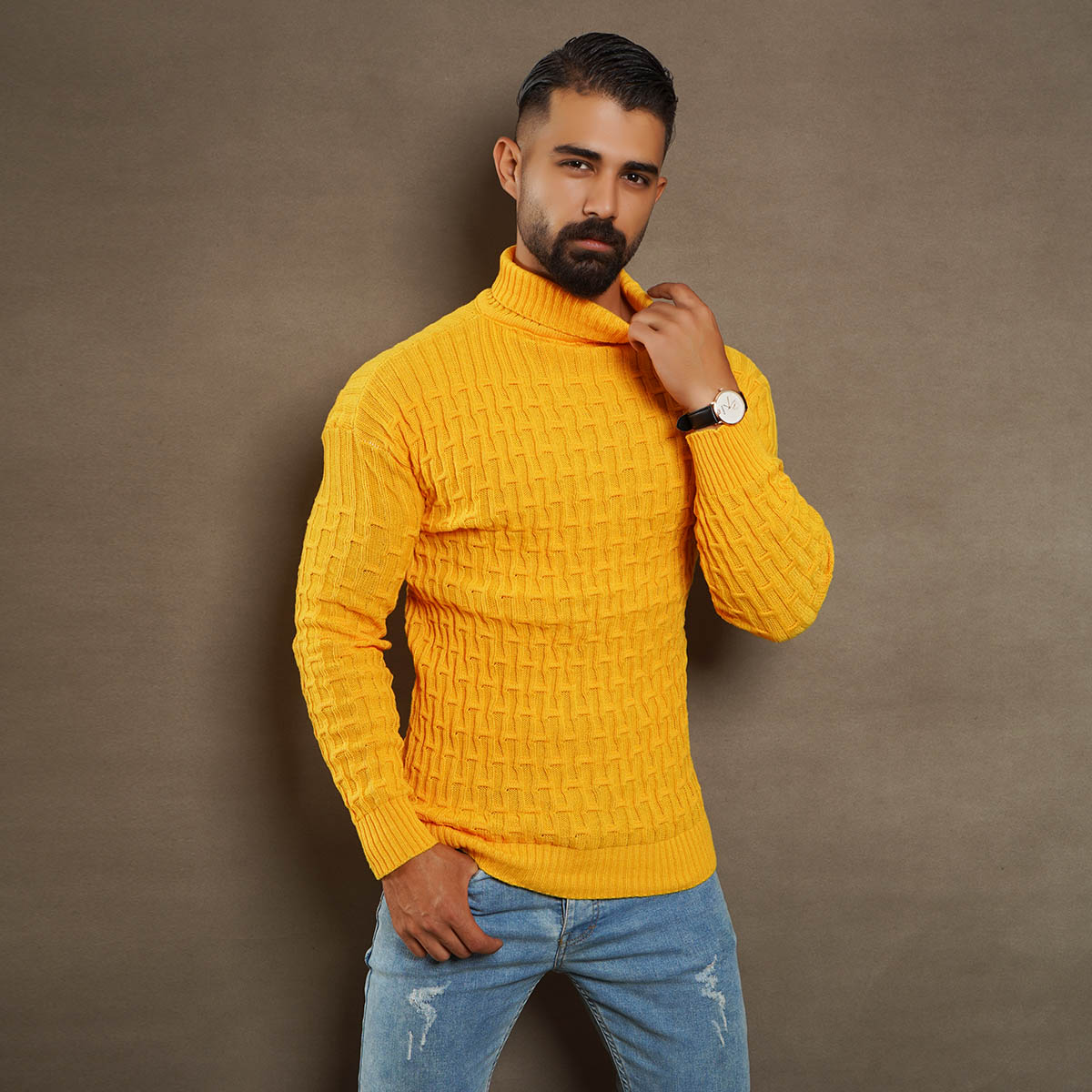 پلیوربافت مردانه زرد یقه اسکی مدل Arad