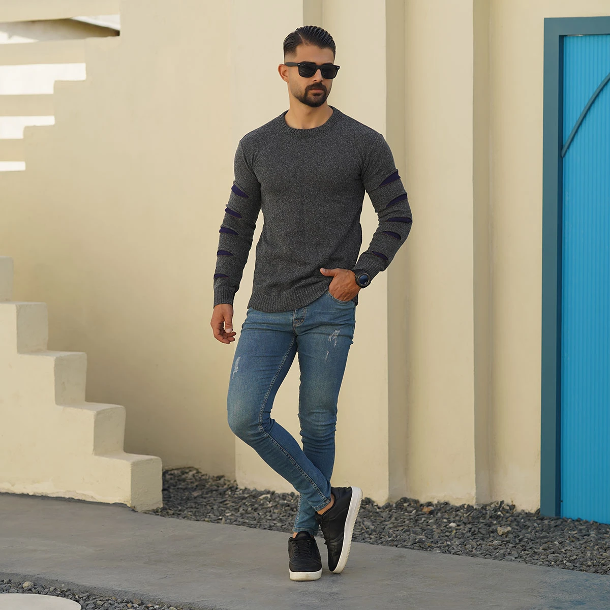 پلیور مردانه یقه گرد ذغالی سرمه ای مدل Q20