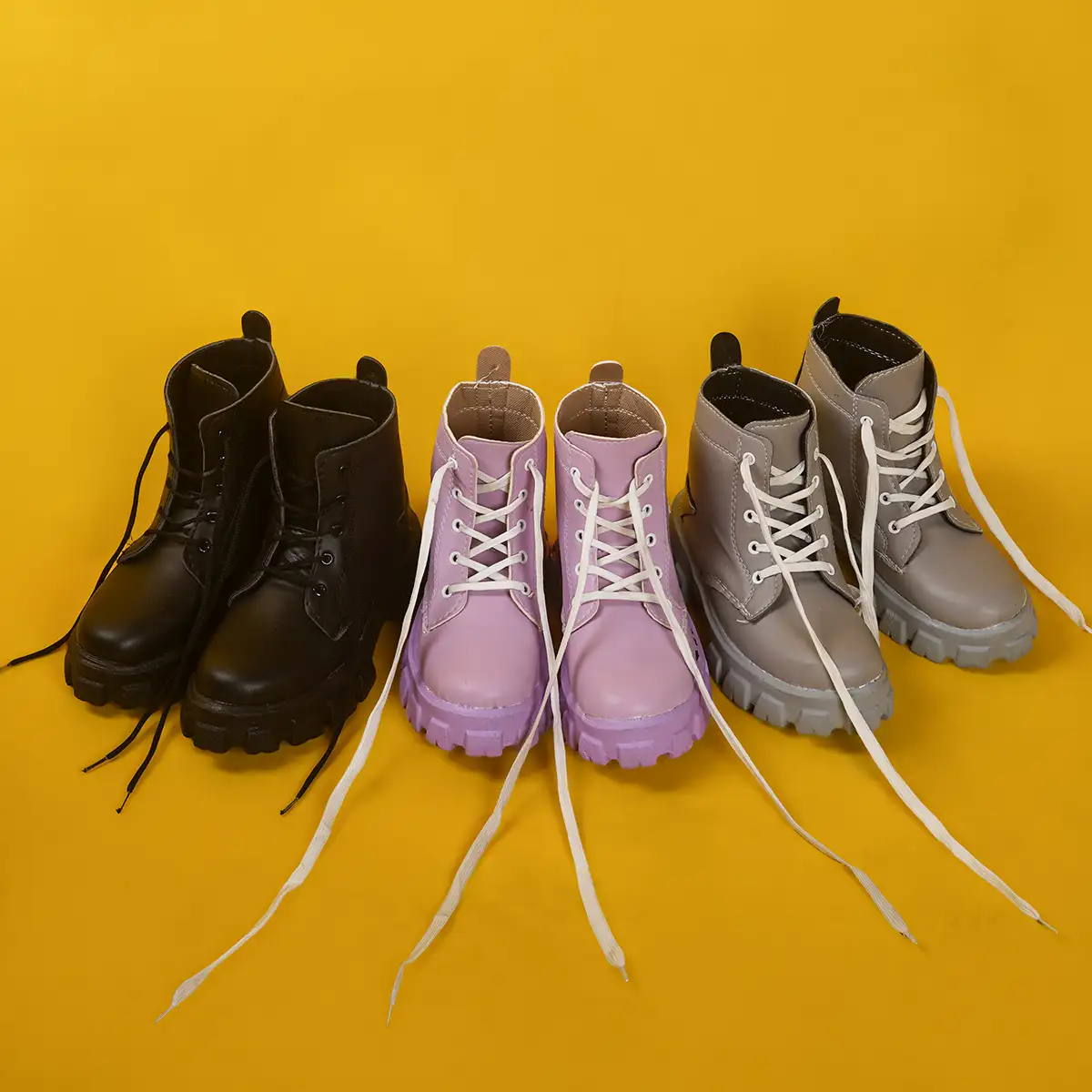 نیم بوت زنانه طوسی مدل Roxana