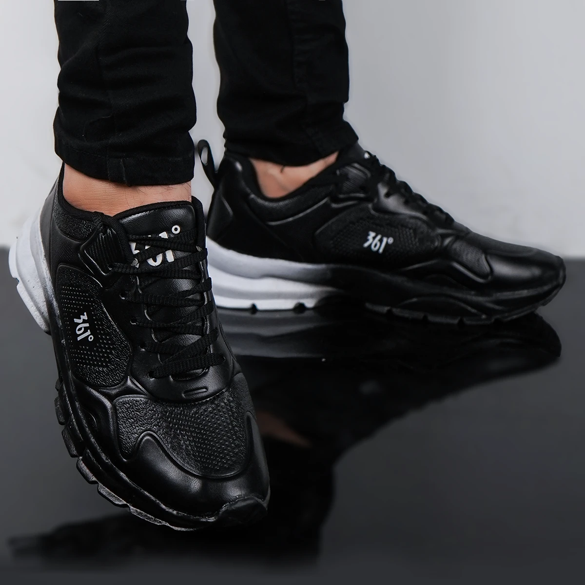 کفش ورزشی مردانه مشکی سفید مدل 361