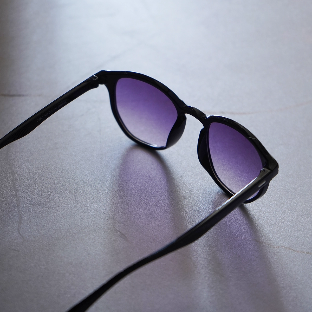 عینک آفتابی مشکی بنفش rumanah مدل rk80