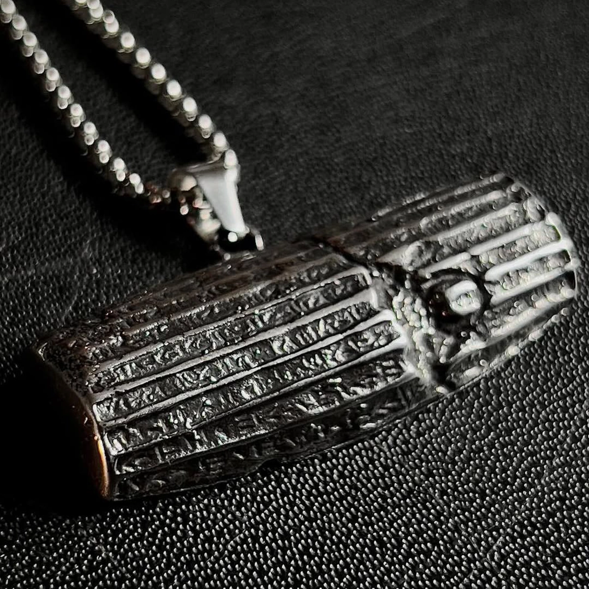 گردنبند منشور کوروش