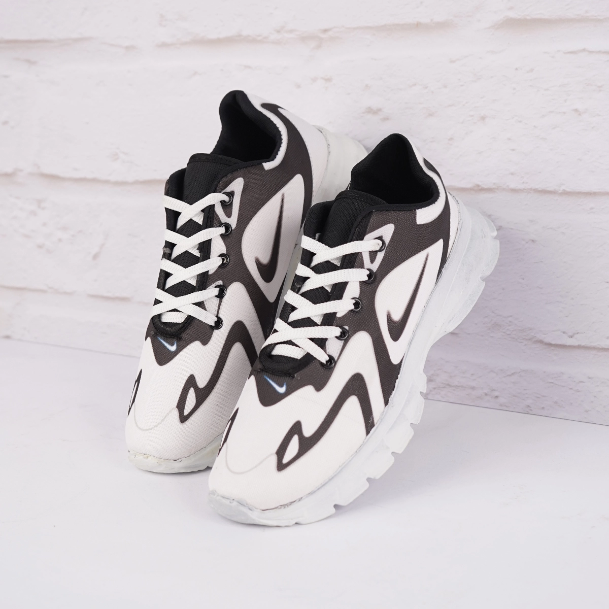 کفش ورزشی سفید مشکی مردانه Nike مدل Bevis