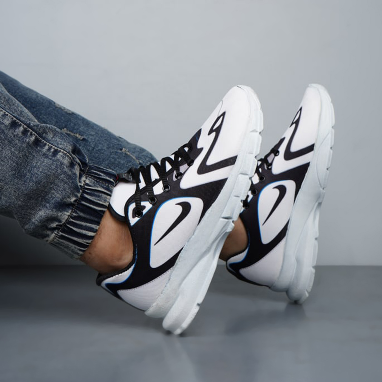 کفش ورزشی سفید مشکی مردانه Nike مدل Bevis