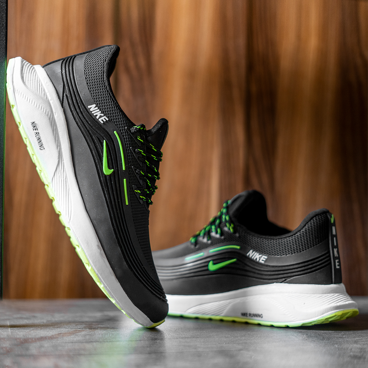 کفش ورزشی Nike مردانه مشکی سبزمدل Viliam